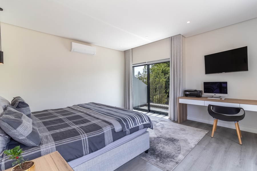 6 Bedroom Property for Sale in Pearl Valley at Val de Vie Western Cape